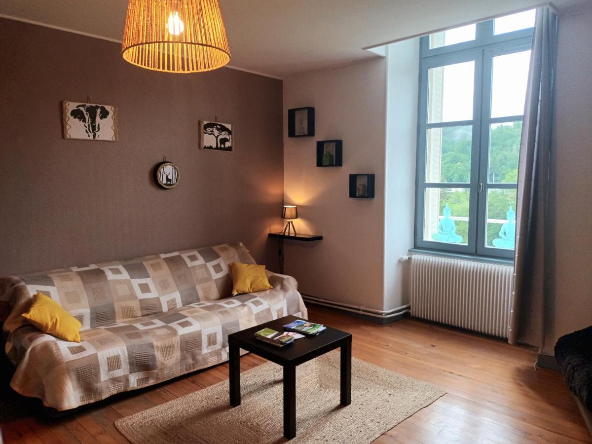 Appartement Chaleureux De 82M2 Proche De Vulcania Pontaumur المظهر الخارجي الصورة